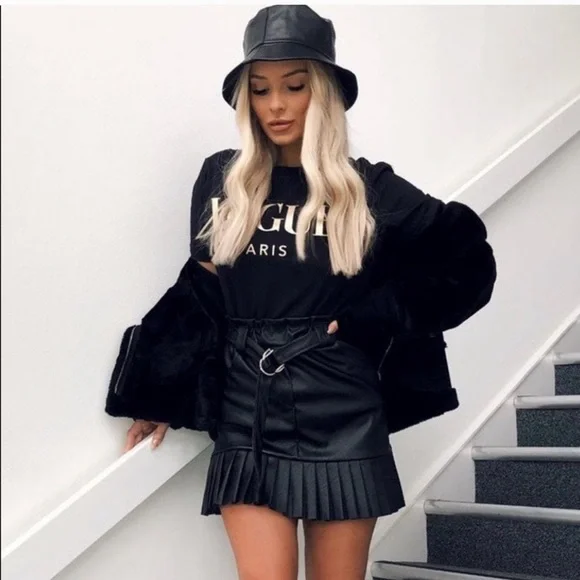 ZARA Pleated Faux Leather Pleated Mini Skirt - Picture 6 of 16